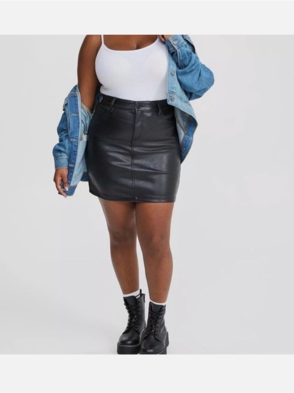 NWT Torrid Faux Black Leather Skirt Sz 20